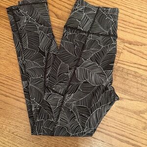 Victoria's Secret Black and White Leaf Pattern Leggings
